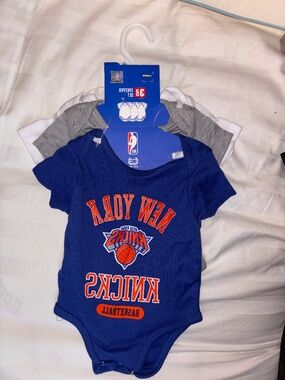 NBA New York Knicks Baby Onesie 3-Piece Set – Size 3–6 Months